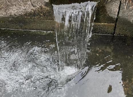 排水 排水 川,排水,用水の写真素材