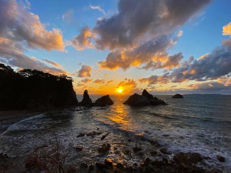 笹川流れの夕陽 笹川流れの夕陽 笹川流れ,夕陽,落陽の写真素材