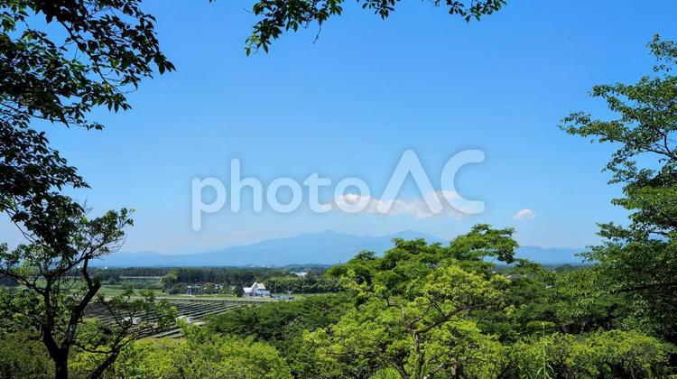 夏の東那須野公園から見た山（那須塩原市） 夏,東那須野公園,山並みの写真素材