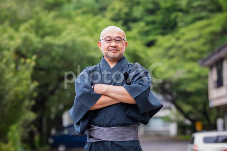 浴衣姿の中高年男性 浴衣,中高年,父の日の写真素材