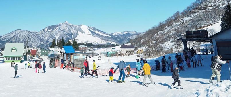 スキー場 雪,ゲレンデ,コースの写真素材