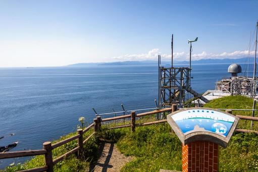 渡海三角点からの竜飛崎と津軽海峡 渡海三角点からの竜飛崎と津軽海峡の写真