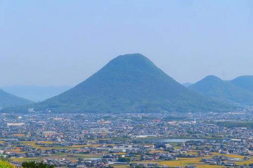 【香川県】こんぴらさんから見える景色 【香川県】こんぴらさんから見える景色 金刀比羅宮,神社,拝殿の写真素材