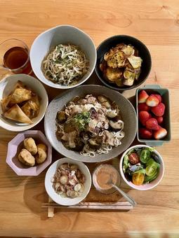とろなす豚素麺定食 とろなす豚素麺定食 素麺,食事,夕食の写真素材