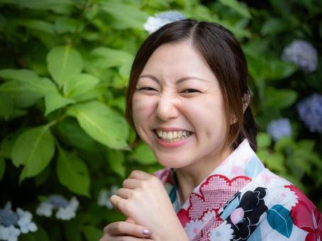 32: Hydrangea and a woman in a yukata, JPG 32: Hydrangea and a woman in a yukata, JPG