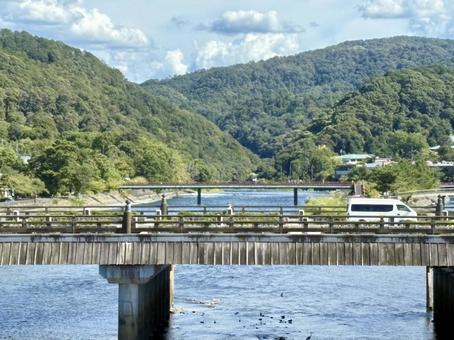 夏の宇治橋と朝霧橋 夏の宇治橋と朝霧橋 宇治,宇治川,宇治橋の写真素材