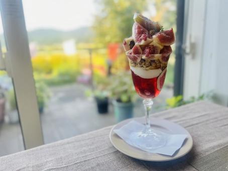 いちじくパフェ カフェ いちじくパフェ カフェの写真