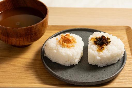 おにぎり 家ご飯,夕飯,自炊の写真素材