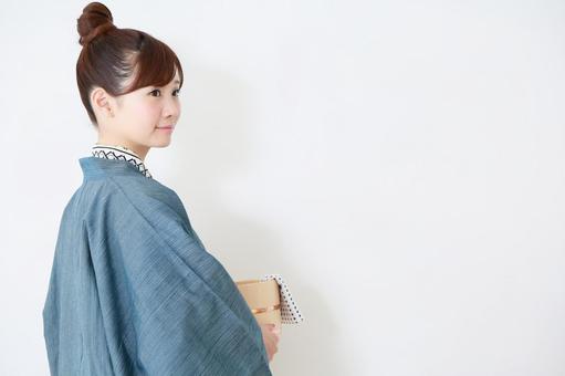 女子旅 温泉旅行イメージ 女子旅 温泉旅行イメージ 女子旅,大学生,和服の写真素材