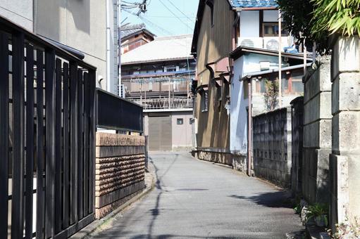 日本の住宅街の道の風景 日本の住宅街の道の風景 日本,住宅街,道の写真素材