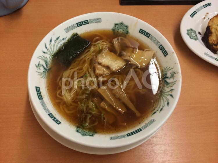 庶民的な昔ながらのシンプル懐かし中華そば 中華そば,ラーメン,醤油の写真素材