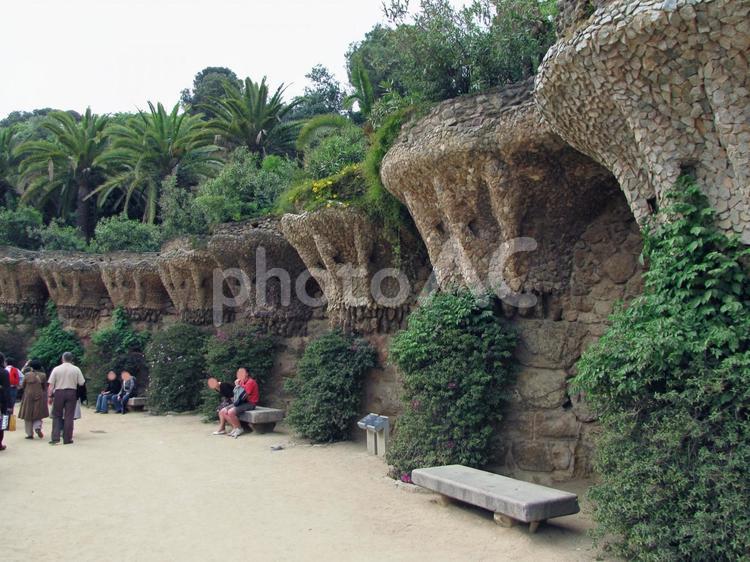 バルセロナ　グエル公園　中央広場 スペイン,バルセロナ,グエル公園の写真素材