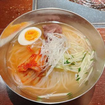 冷麺 冷麺の写真