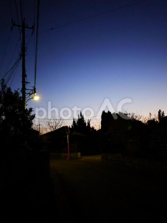 夜明けの街並み3 夜,夜明け,夕暮れの写真素材
