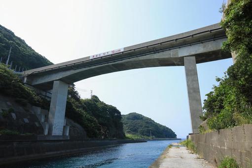 愛媛県愛南町 船越運河 愛媛県愛南町 船越運河 船越運河,運河,海の写真素材