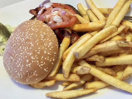 外国のハンバーガーセット 外国のハンバーガーセットの写真