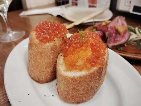 いくらバゲット いくら,バケット,おつまみの写真素材