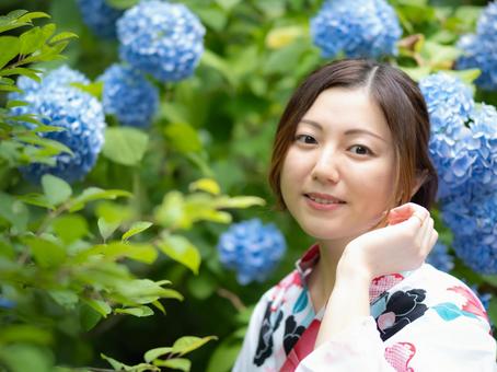 32: Hydrangea and a woman in a yukata, JPG 32: Hydrangea and a woman in a yukata, JPG