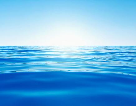海の風景 夏 ブルー 水面1 海の風景 夏 ブルー 水面1の写真
