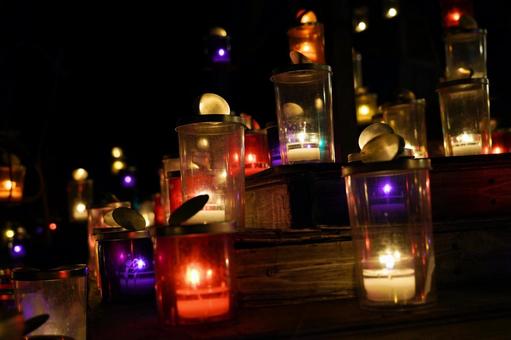 灯りが彩る幻想的な夜 キャンドル,ランタン,炎の写真素材