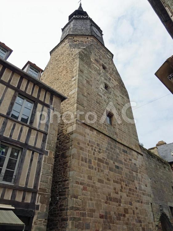 フランス　ディナン　時計台 フランス,ディナン,時計台の写真素材