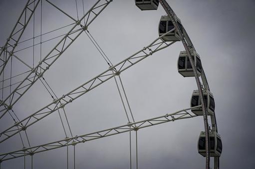 観覧車のゴンドラと構造 モントリオール,カナダ,観覧車の写真素材