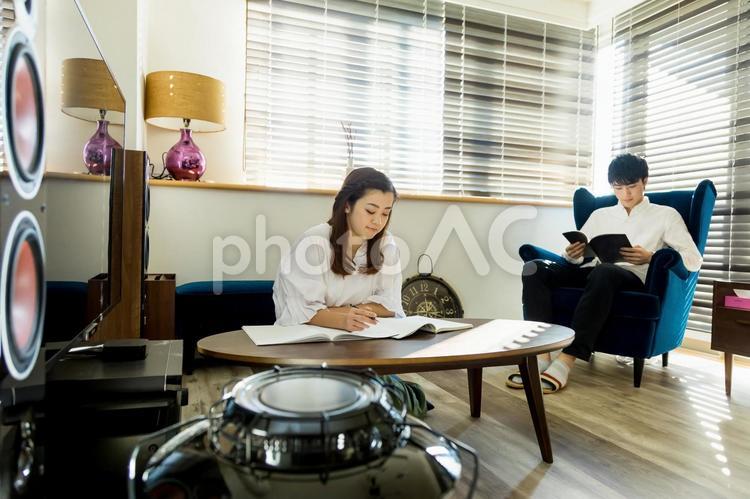 女性　勉強　資格　試験 女性,人物,日本人の写真素材