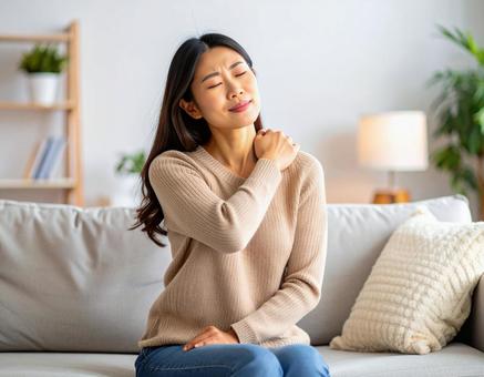 女性の肩こり 女性の肩こりの写真