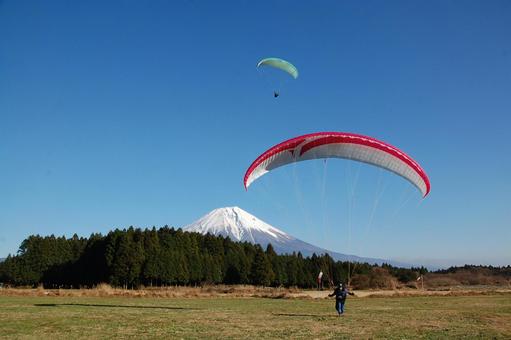 Fuji and Paragliding 3, glider, morning fog, yamanashi, JPG