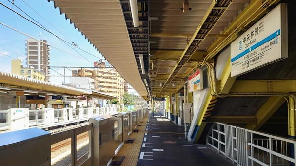小田急電鉄江ノ島線・中央林間駅・大和市 小田急電鉄江ノ島線・中央林間駅・大和市 中央林間駅,小田急,江ノ島線の写真素材