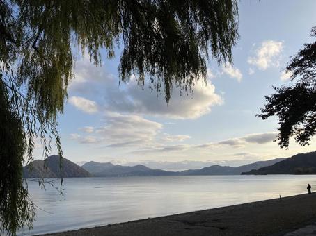 夕暮れの洞爺湖 空,秋,湖の写真素材
