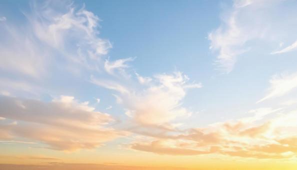 夕暮れ空・黄昏に染まる爽やかな空 夕暮れ空・黄昏に染まる爽やかな空の写真