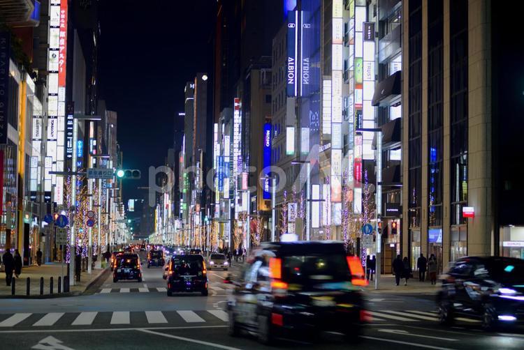 銀座中央通りの夜景 銀座,中央通り,夜景の写真素材