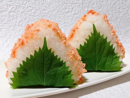 たらこおにぎり たらこおにぎり,おにぎり,たらこの写真素材