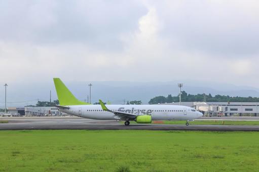 今日の旅は、熊本の朝から 今日の旅は、熊本の朝から 飛行機,航空機,旅客機の写真素材