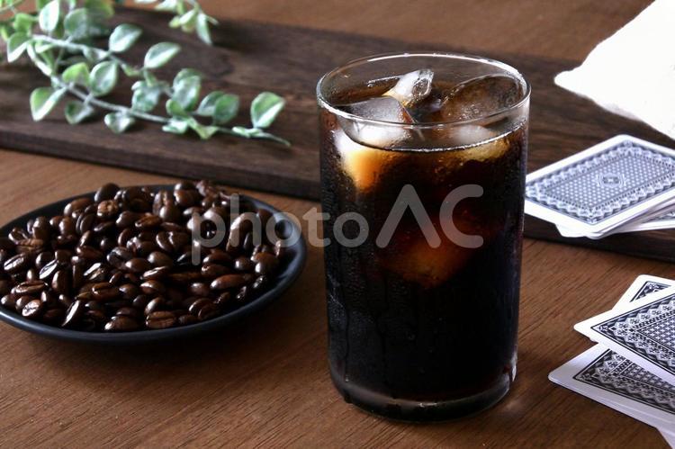 アイスコーヒで一息 飲み物,アイスコーヒー,コーヒーの写真素材
