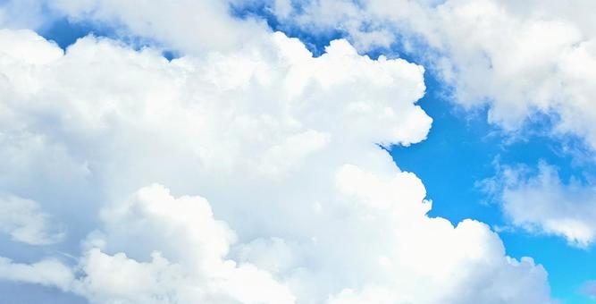 迫る雲 迫る雲の写真