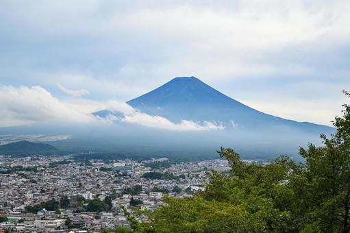 山梨・富士山の景観 山梨・富士山の景観 富士山,新倉富士浅間神社,山梨の写真素材