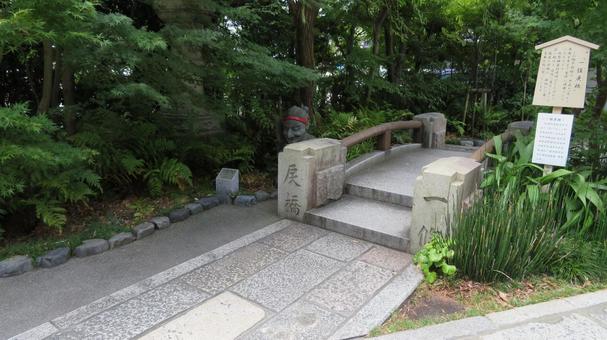 晴明神社 旧一條戻橋 式神石像 晴明神社 旧一條戻橋 式神石像 晴明神社,安倍晴明,陰陽師の写真素材