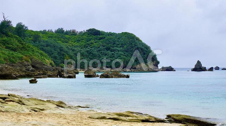 沖縄県うるま市津堅島のトゥマイ浜 トゥマイ浜,海,津堅の写真素材