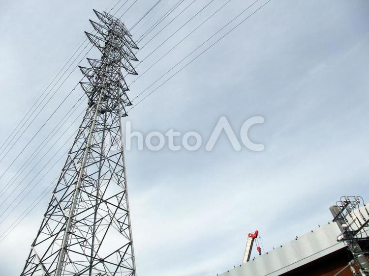 鉄塔がある風景 鉄塔,送電線,電線の写真素材