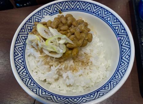 納豆ご飯 刻みネギ 白米 納豆ご飯 刻みネギ 白米 納豆,納豆ご飯,刻みネギの写真素材
