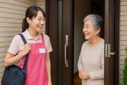 訪問介護 玄関先で笑顔 訪問介護 玄関先で笑顔の写真