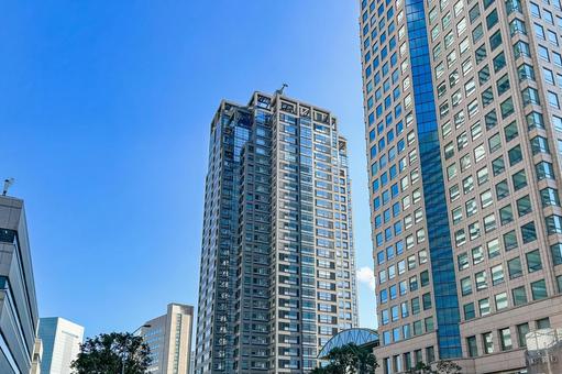 The city of Yokohama lined with stylish high-rise buildings, JPG