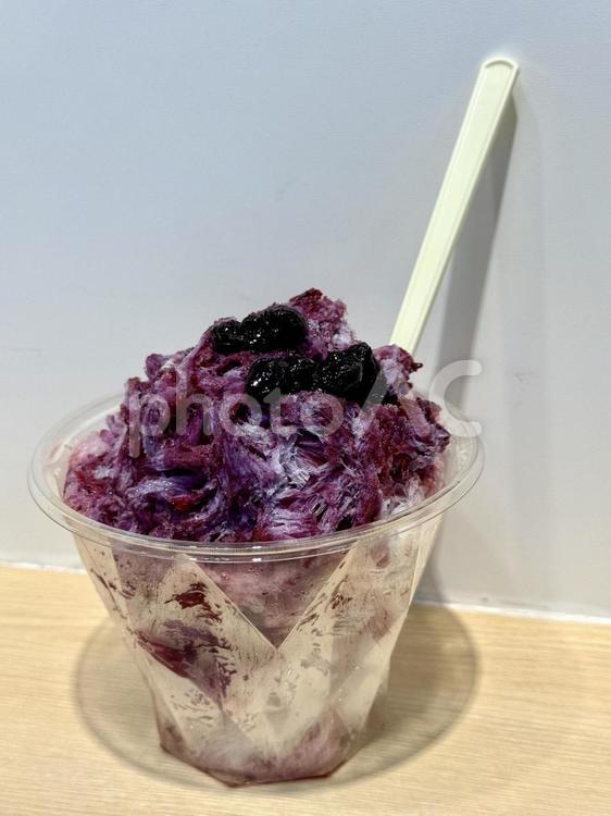 ブルーベリーのかき氷 氷菓子,風物詩,シロップの写真素材
