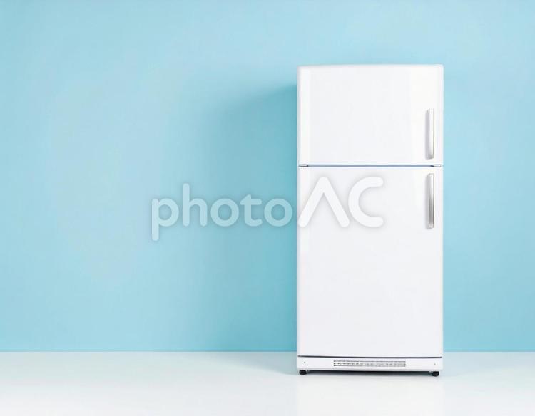 白い冷蔵庫、コピースペース 冷蔵庫,家電,キッチンの写真素材