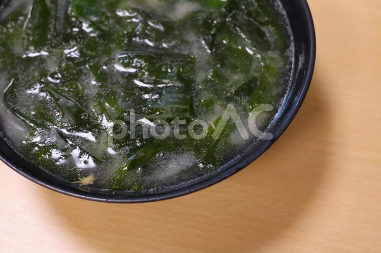 海鮮料理店の鳴門ワカメのみそ汁 背景,みそ汁,味噌の写真素材