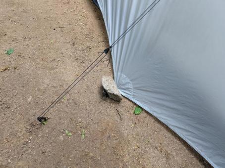 キャンプ場でテント設営⑧ キャンプ場でテント設営⑧の写真