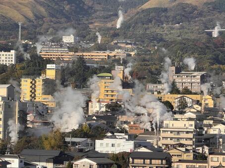 湯煙の立つ別府の風景 風景,秋,空の写真素材