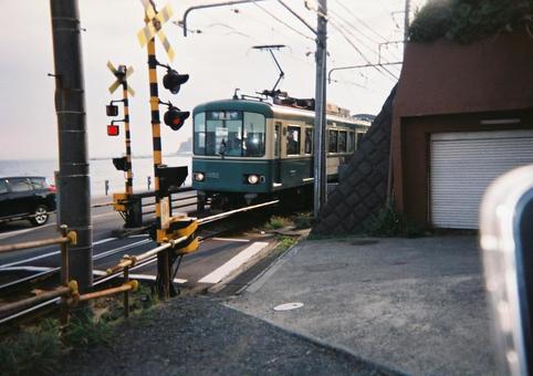 江ノ電と海 江ノ電と海の写真